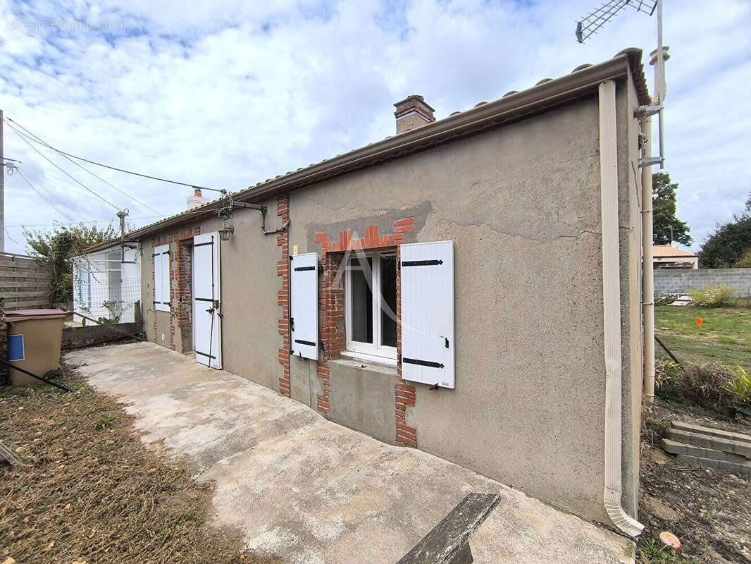 Maison à GROSBREUIL