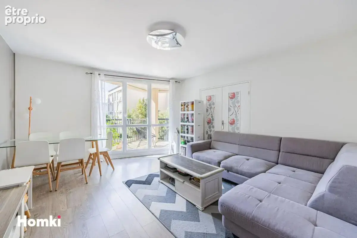 Appartement à COURBEVOIE