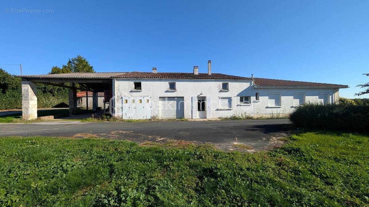 Maison à PONT-L'ABBE-D'ARNOULT