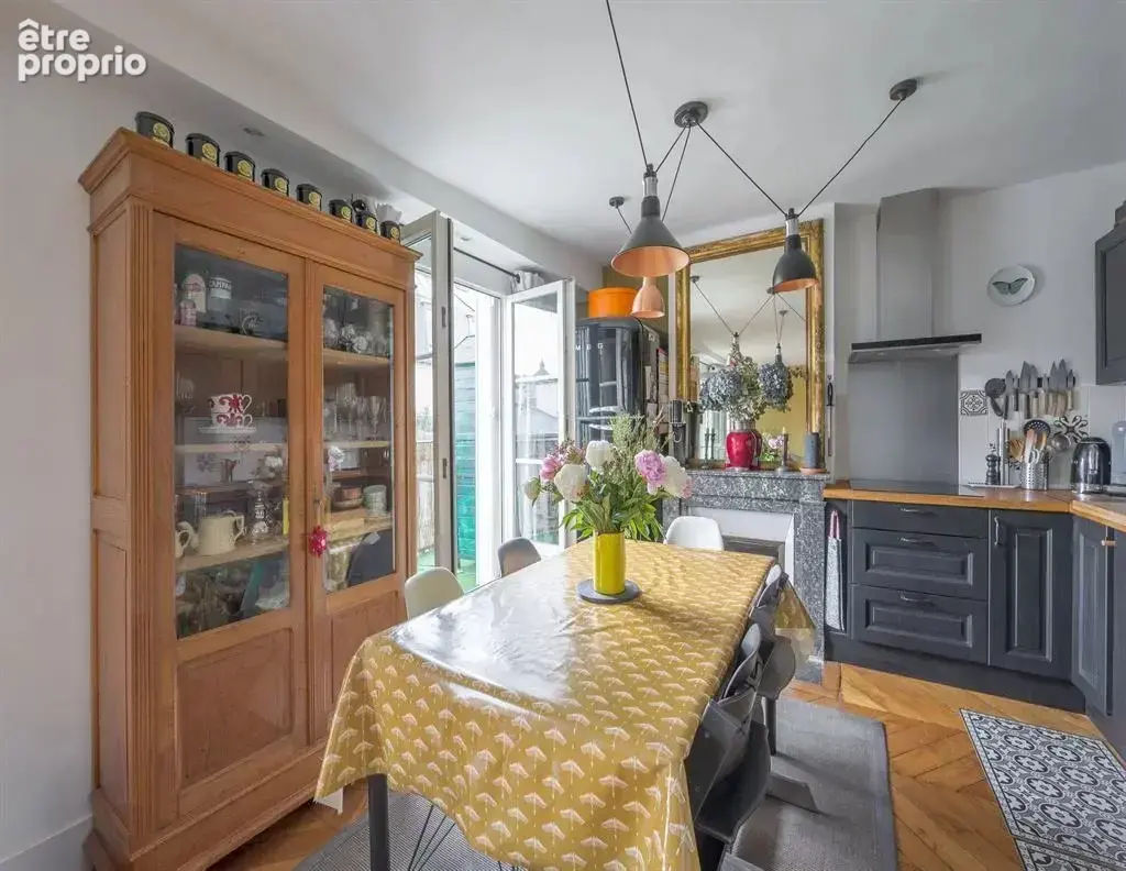 Paris 05 - Jardin du Luxembourg - Appartement 5p - Chambre de se - photo 5