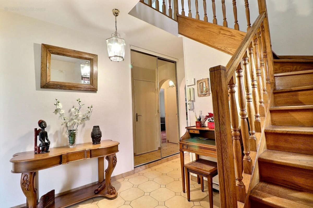 Maison à MAREIL-MARLY