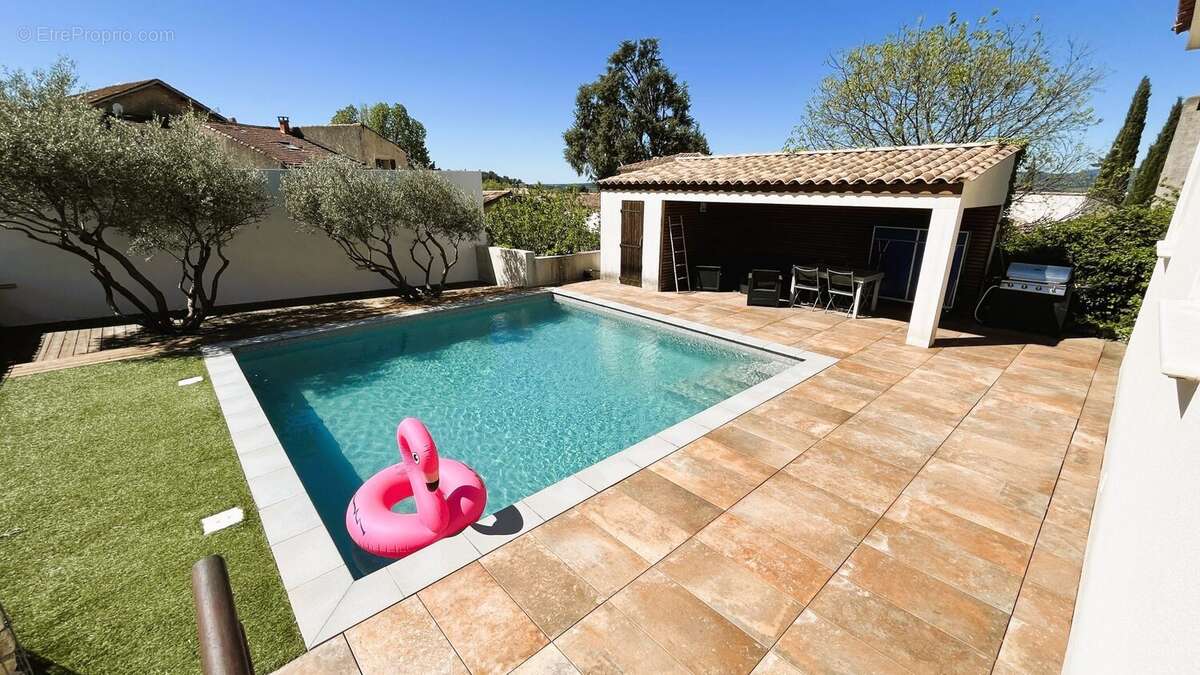 Maison 129 m² à Le Pouget  - photo 3