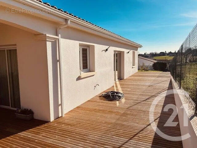 Maison à CHAMPNIERS