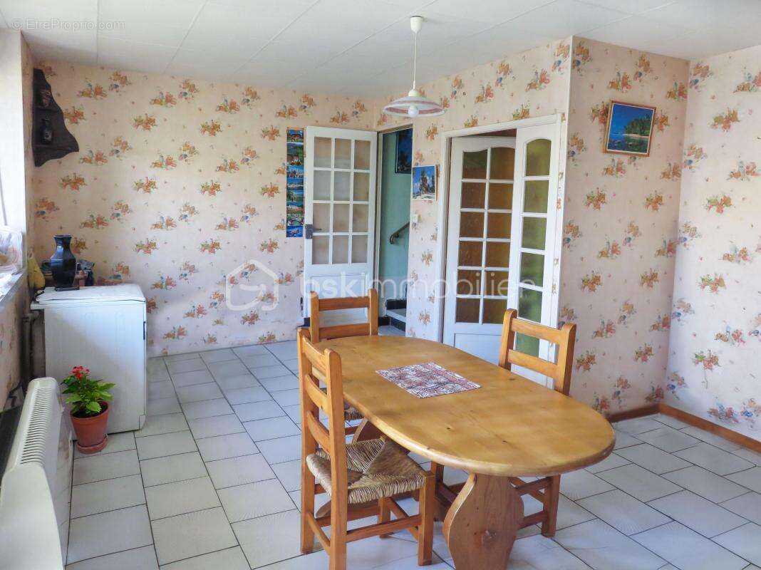 Maison de ville familiale avec cour – 4 chambres + bureau – proche centre-ville - photo 5