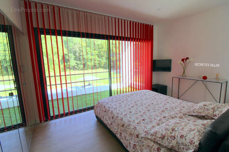 Maison à FARGUES-SAINT-HILAIRE