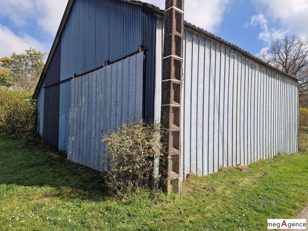 Maison à LA CHAPELLE-BOUEXIC