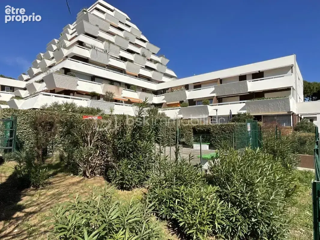 La grande-motte – hyper-centre – 45 m² – dernier étage – terrasse sud-ouest – garage 25 m² – piscine - photo 24