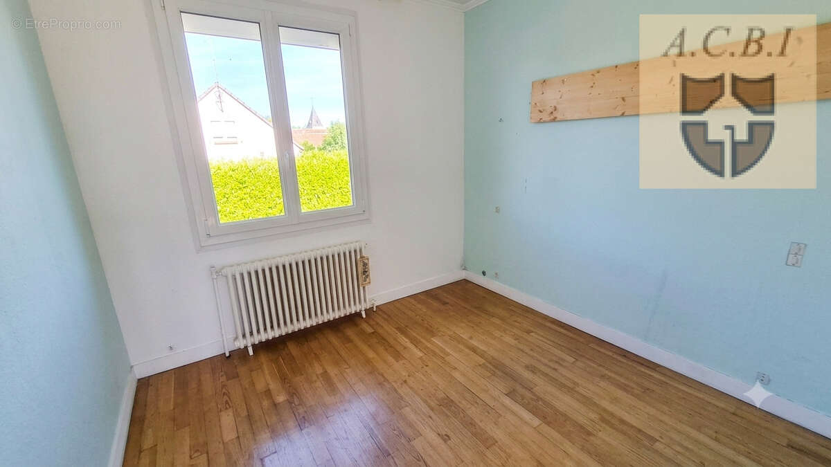 Pavillon sur sous-sol   secteur meslay   calme et impasse - photo 8