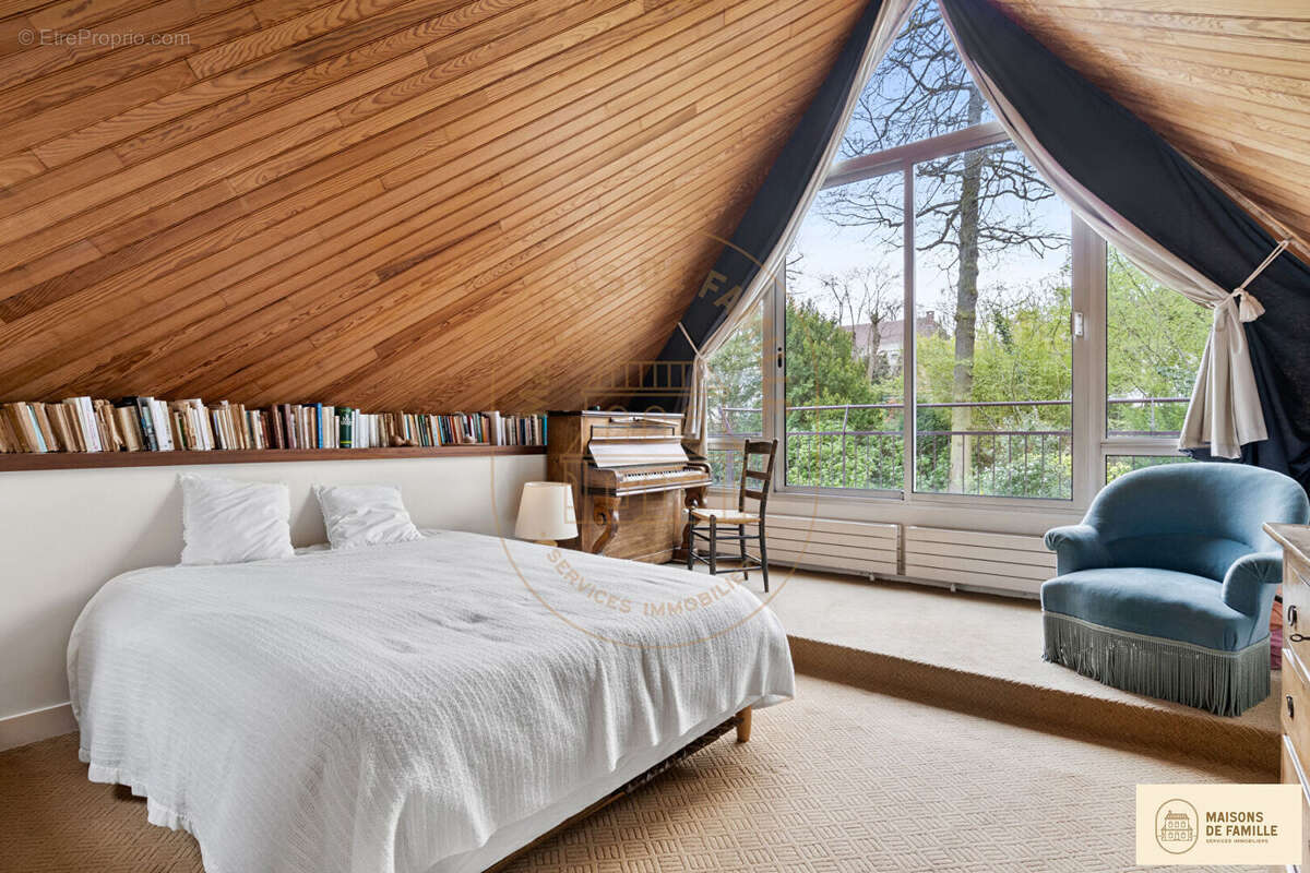 Maison à LA CELLE-SAINT-CLOUD