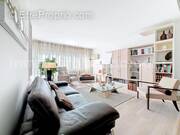 Appartement_T4_Annemasse_transformé_en_T3_Proche_Genève_Ceva_tram_Suisse_investissement_hyper_centre_Séjour_ - Appartement à ANNEMASSE