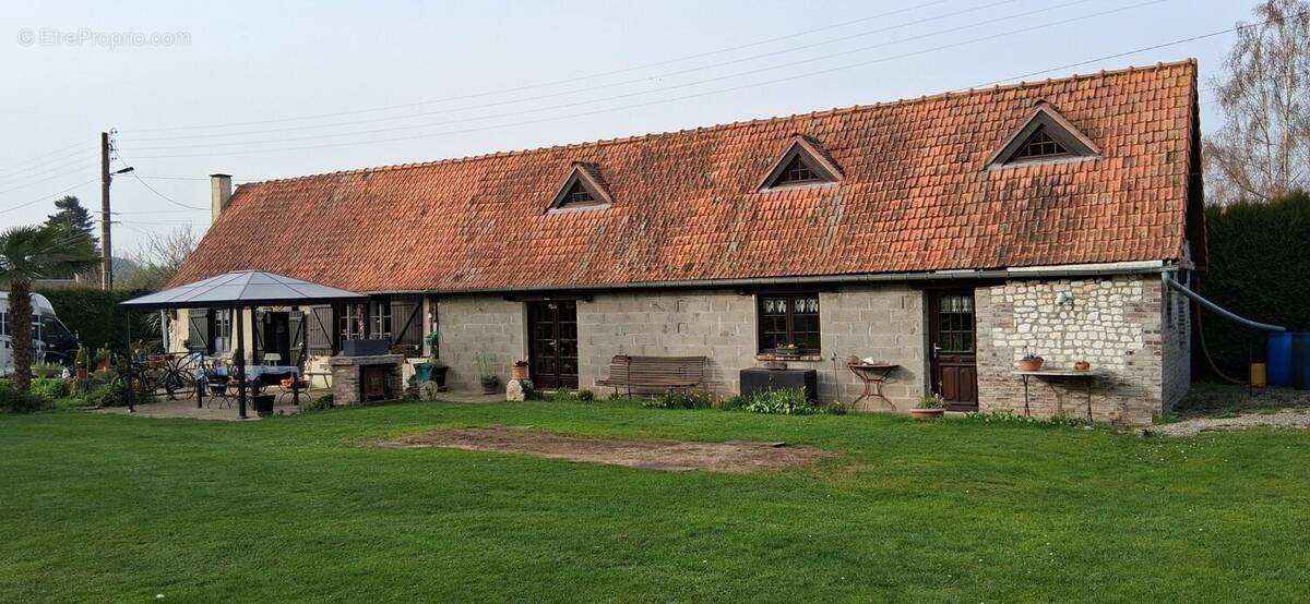 Longère de charme avec terrain arboré  proche Acquigny et proche Évreux - Maison à HEUDREVILLE-SUR-EURE