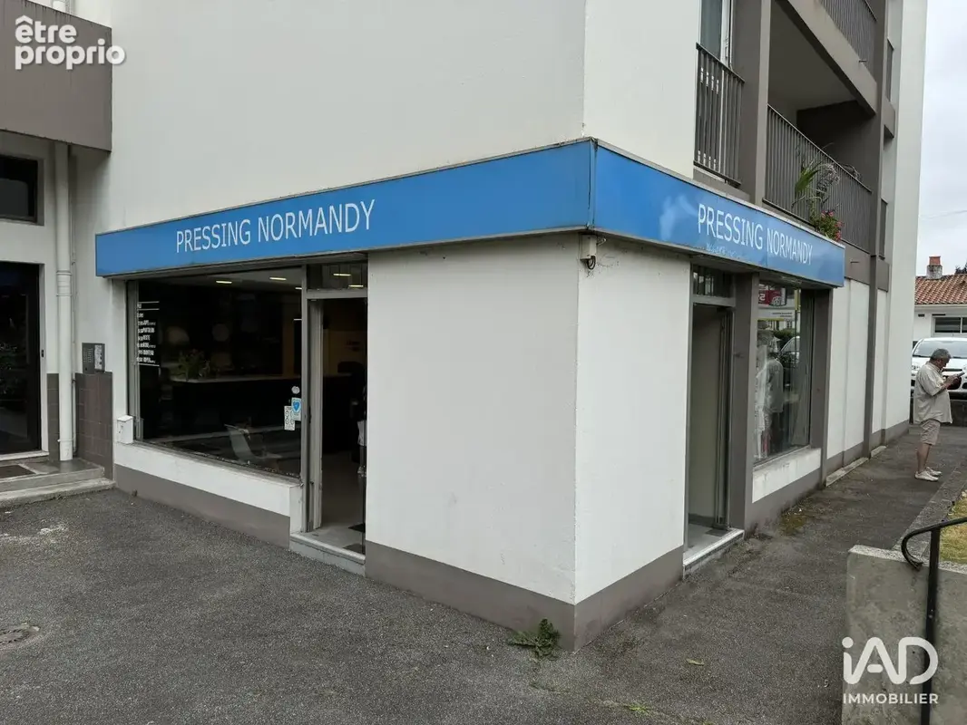 Photo 1 - Commerce à BILLERE