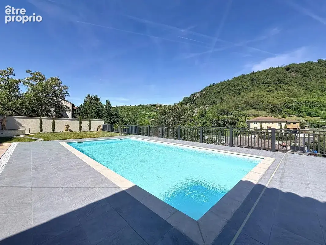 Maison 4 pièces 135 m² à vendre à Genilac (42800) - photo 2