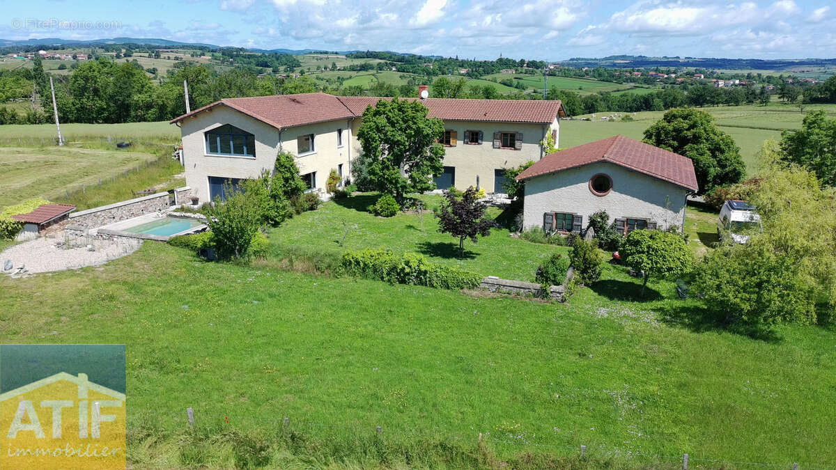 Maison à SAINT-JULIEN-D'ODDES