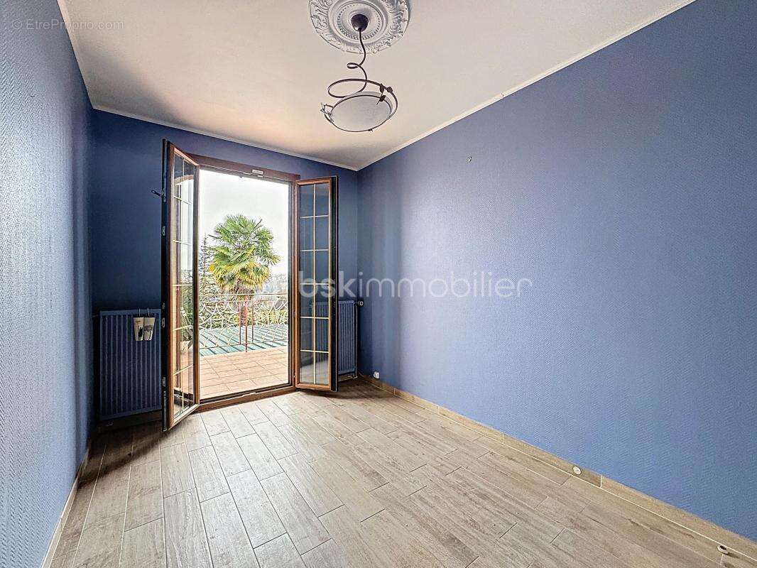 Maison à THORIGNY-SUR-MARNE