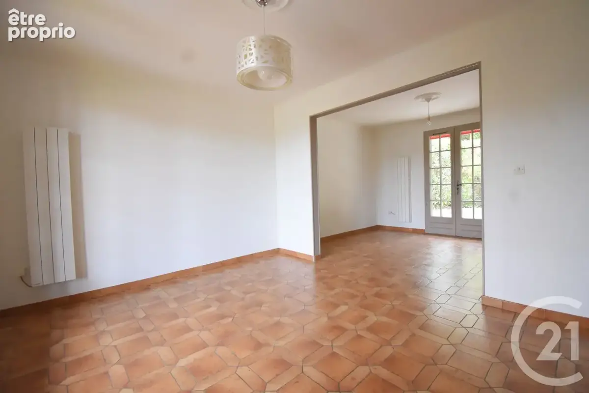 Maison 5 pièces 125 m² à vendre à Bellerive-Sur-Allier (03700) - photo 2