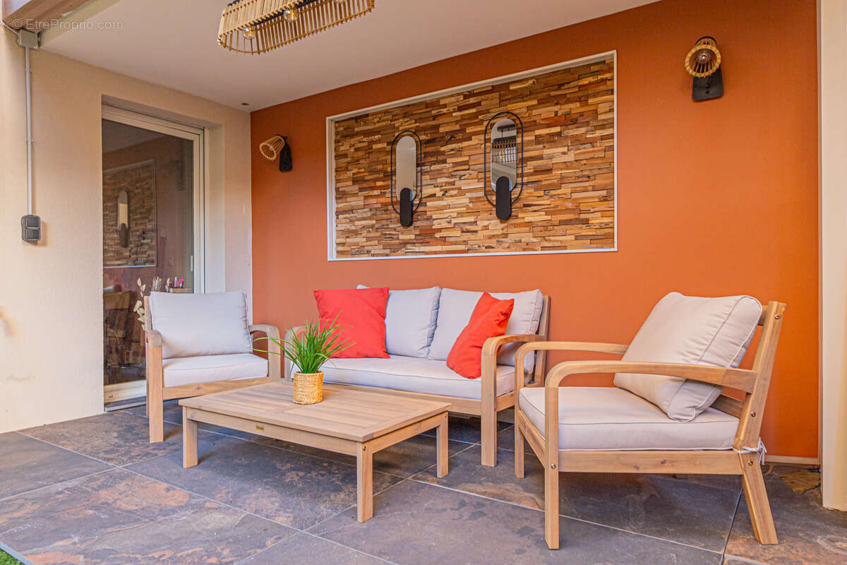 Appartement à MANDELIEU-LA-NAPOULE