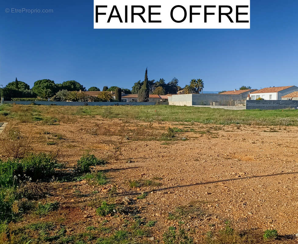 Terrain à GINESTAS