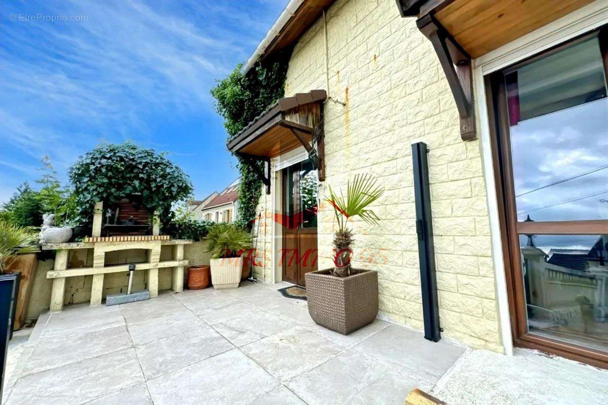 Maison à CHAUMONTEL