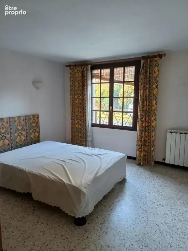 NEOULES (83136) Maison T5 sur un terrain de 3800m2 avec garage et piscine - photo 6