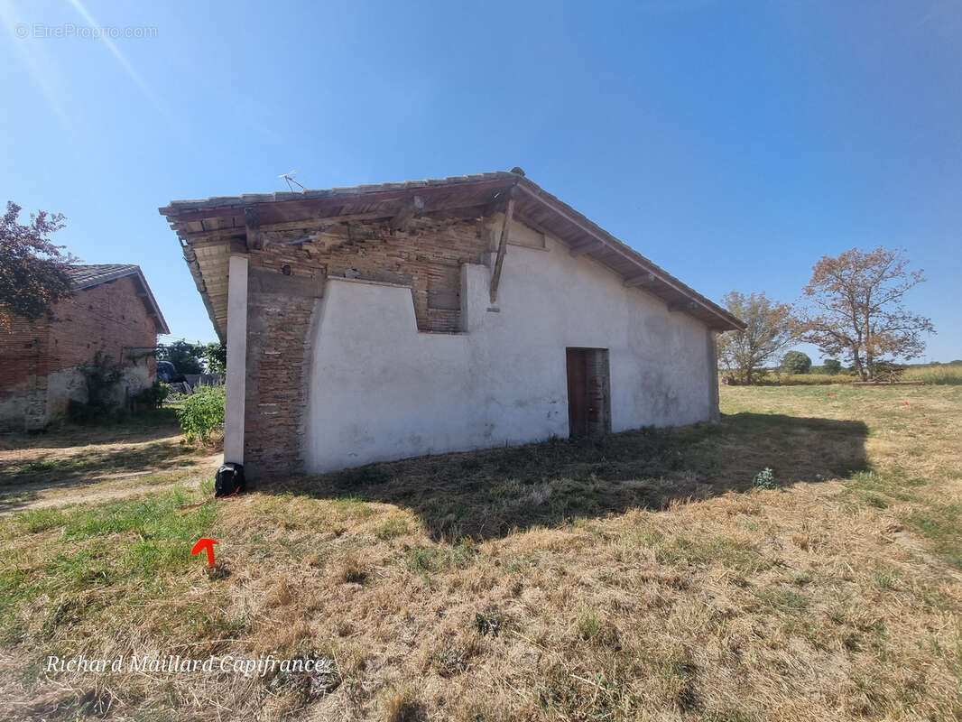 Maison ancienne à rénover + terrain constructible 809 m² — Bressols - photo 6