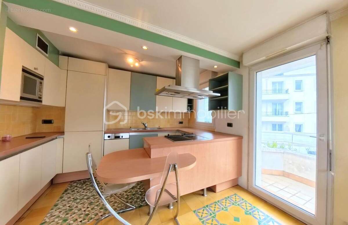 Appartement à LIVRY-GARGAN