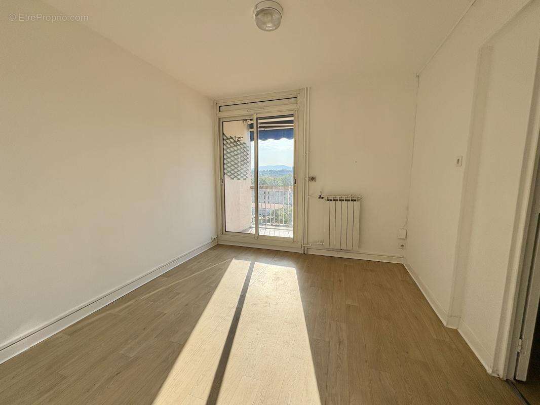 T4 avec balcon et vue dégagée - photo 4