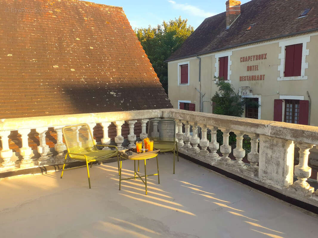 Maison de bourg rénovée avec grand jardin arboré - photo 16