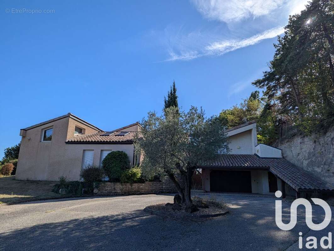 Photo 2 - Maison à MOURS-SAINT-EUSEBE