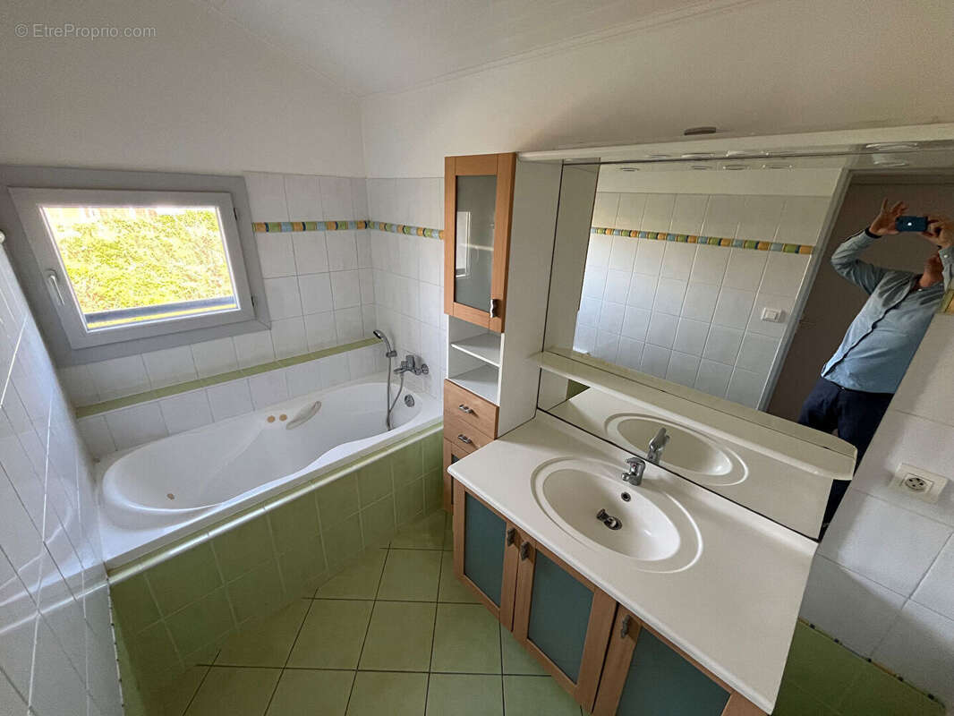 Maison à LA TOUR-DU-PIN