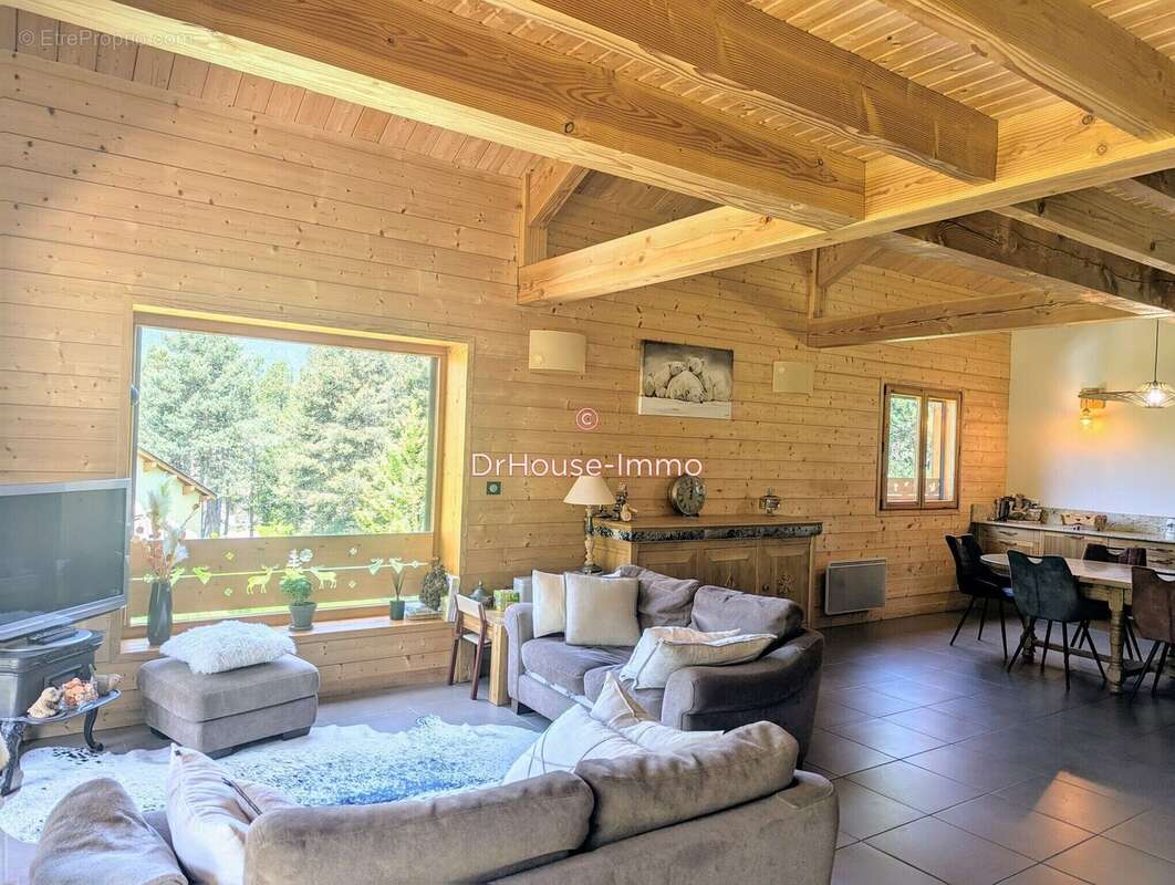 Maison à LES ANGLES