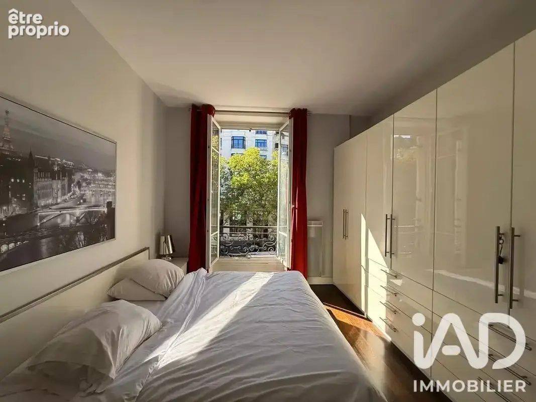 Photo 1 - Appartement à PARIS-8E