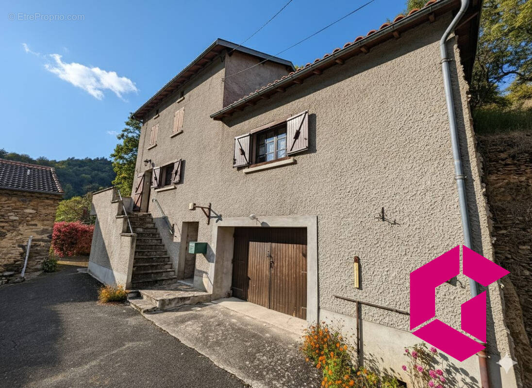 Maison à AURIAC-L&#039;EGLISE