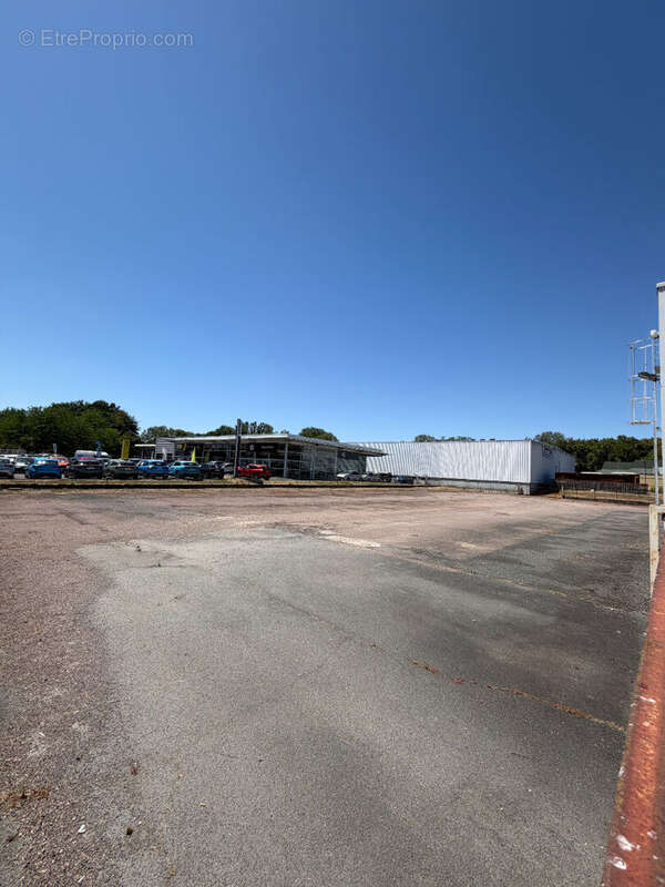 EXCLUSIVITE ! Local d'activité emplacement numéro 1 - photo 17
