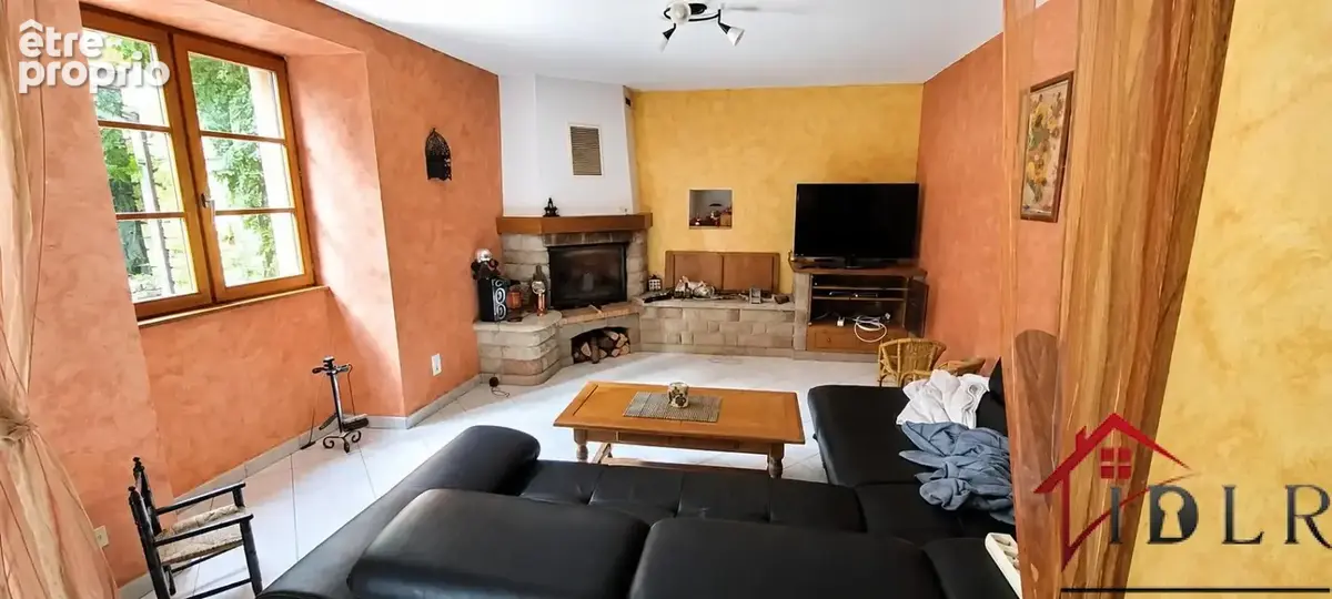 Maison de caractère de 281 m2 - Beaux volumes et fort potent - photo 23