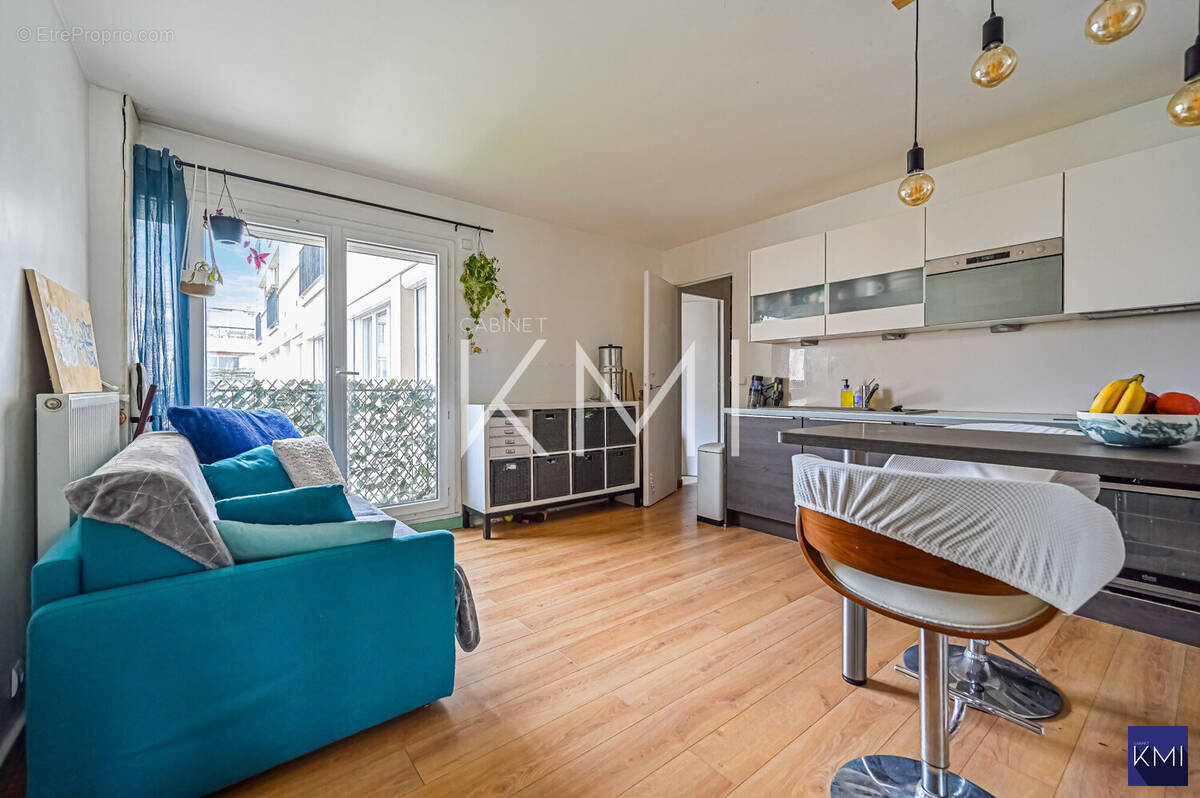 Appartement à PARIS-20E