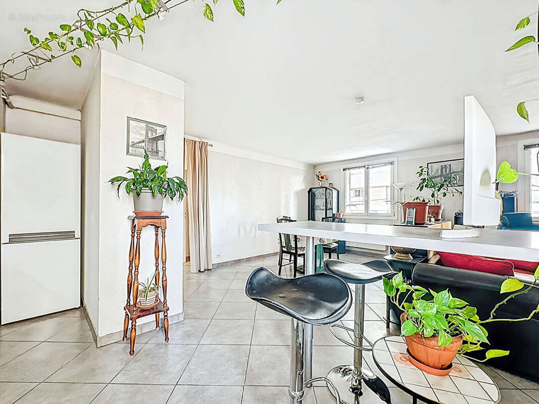 Appartement à MARSEILLE-13E