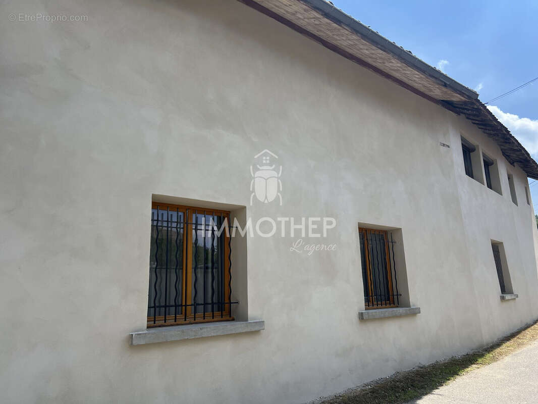 Maison 196 m² à Chirens  - photo 4