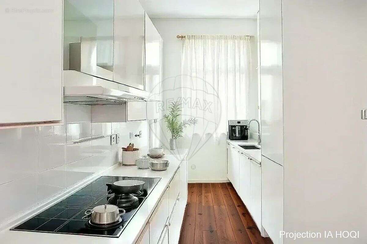 Appartement à PARIS-16E