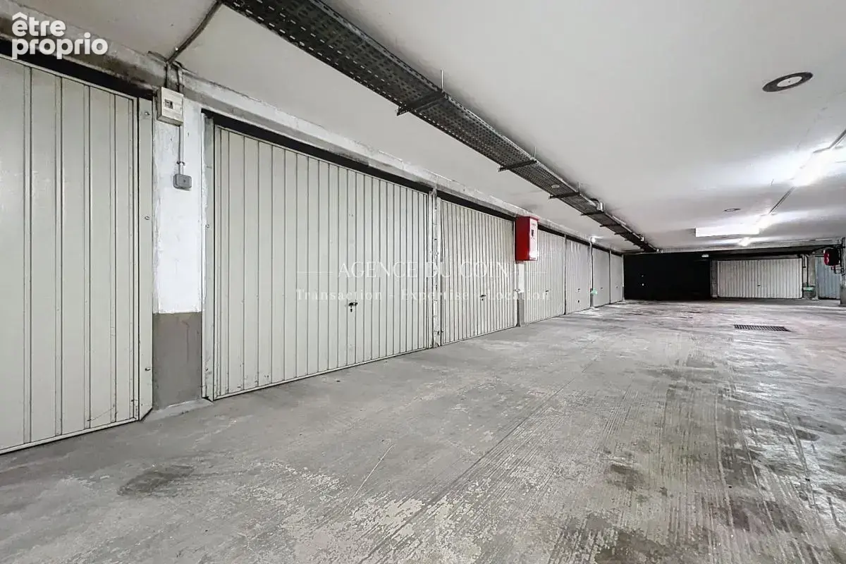 Appartement Port Frejus avec garage !  ​​​​ Un appartement b - photo 11