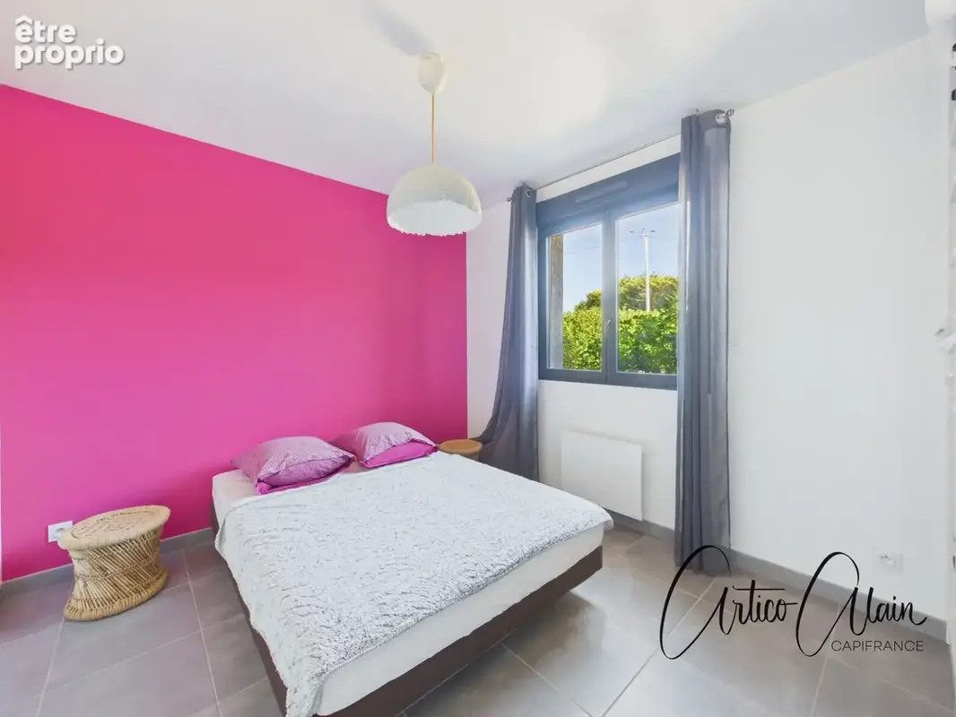 Maison contemporaine de  130 m² avec piscine et terrain 1300 m2 - photo 8