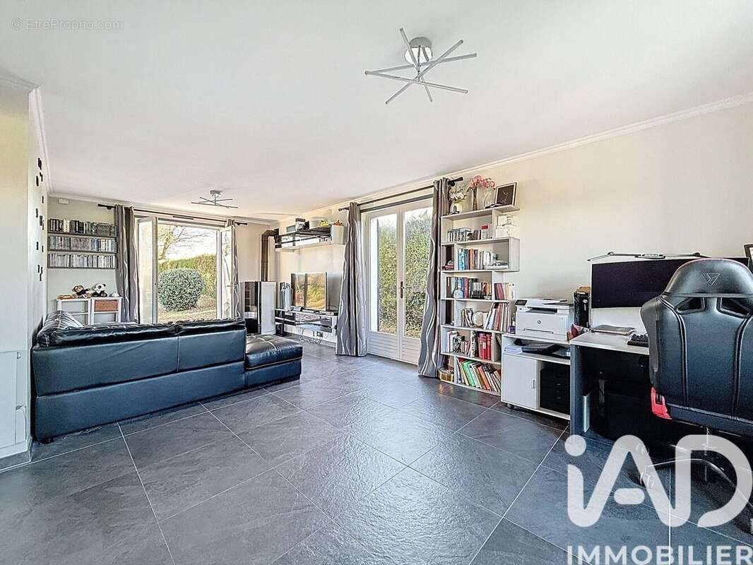 Photo 9 - Maison à NOGENT-LE-ROI