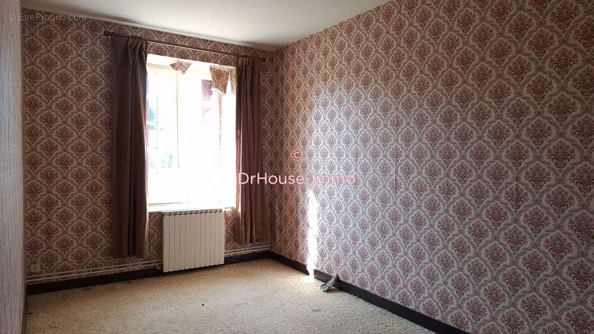 Maison 442 m² à Saint-Claud  - photo 18