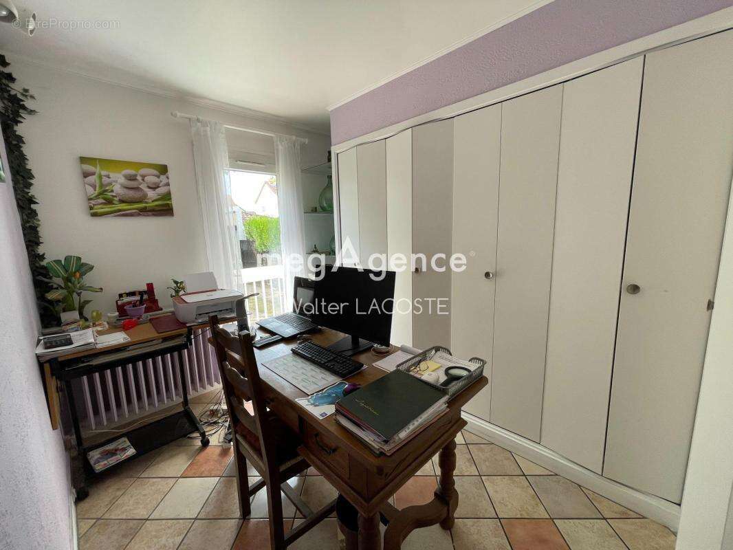 Maison de 5 pieces dont 4 chambres, plus dependance - photo 5