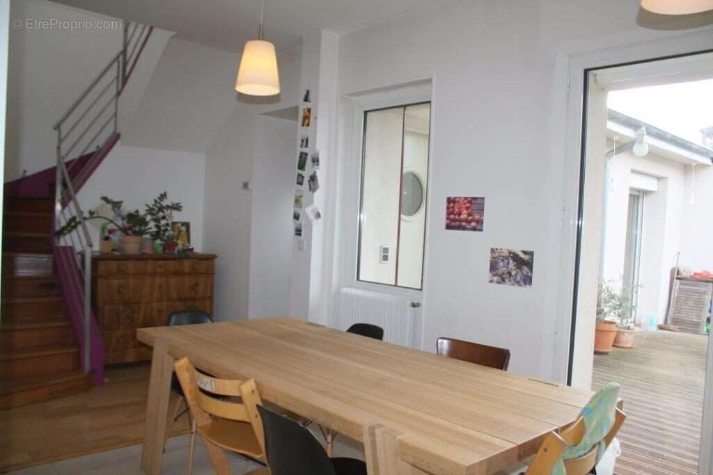 Maison à VILLEURBANNE