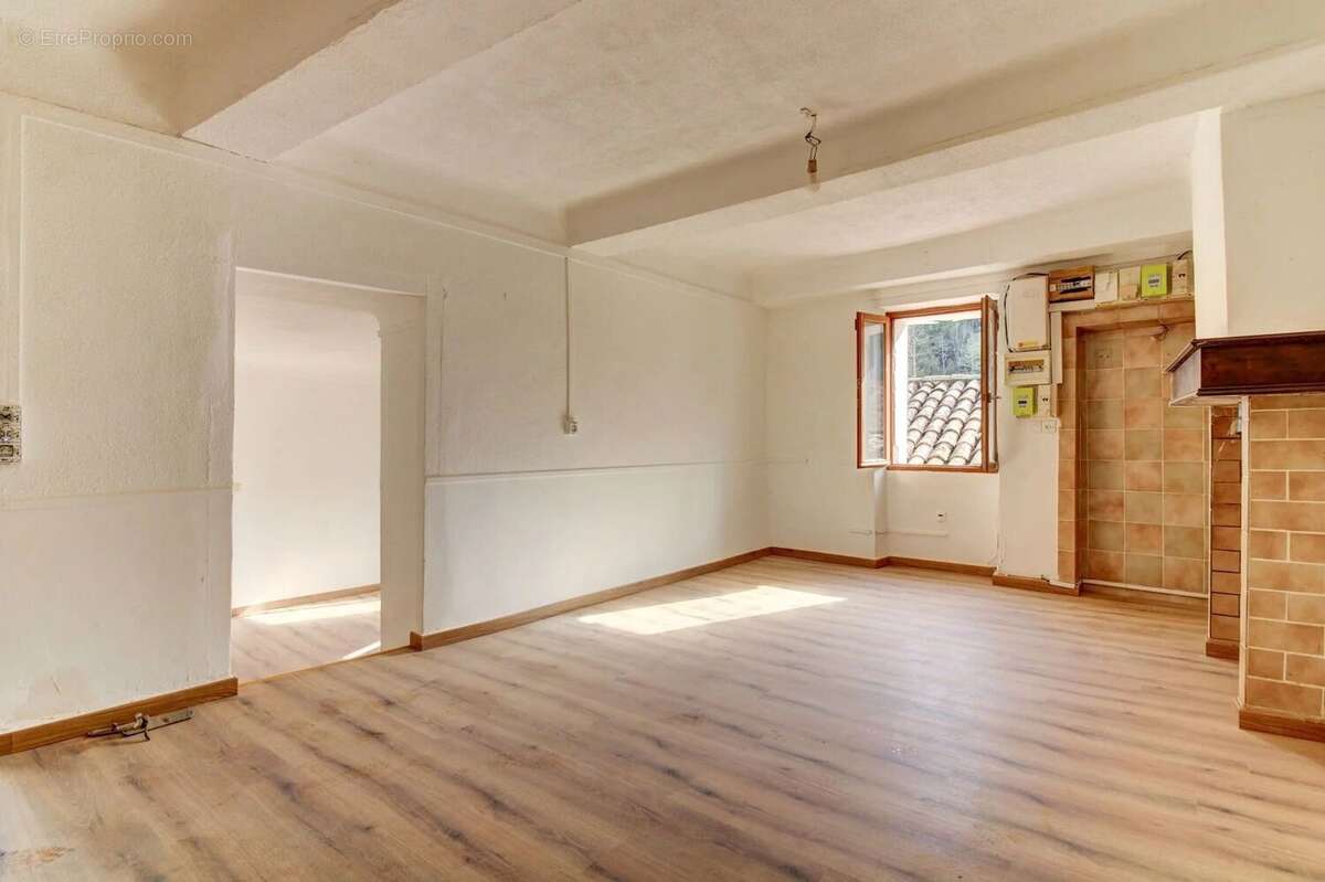 Collongues//Maison de Village//3 Pièces 62 M² - photo 8