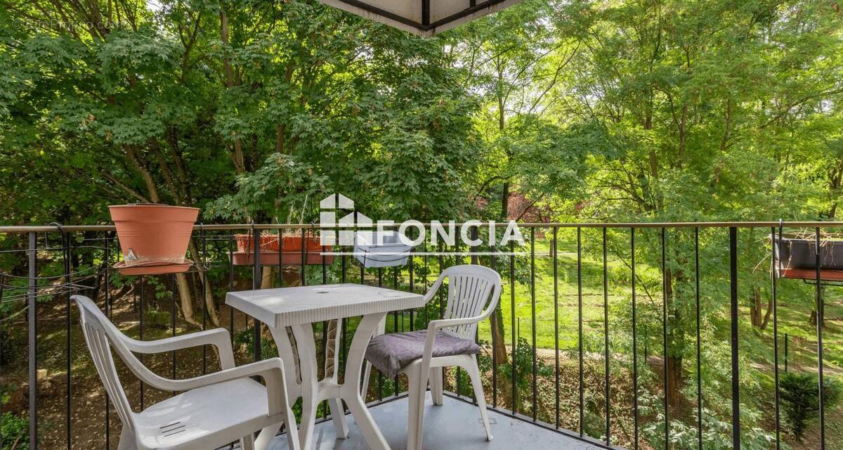 Appartement à GRIGNY