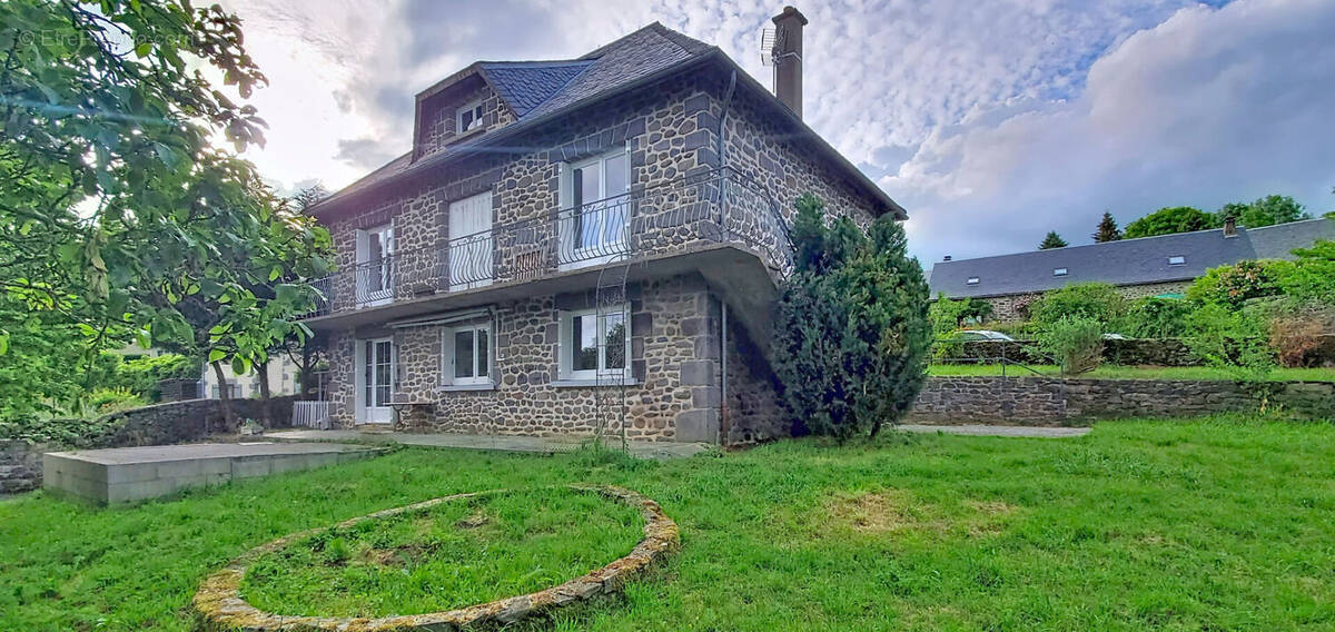 Maison à LES TERNES