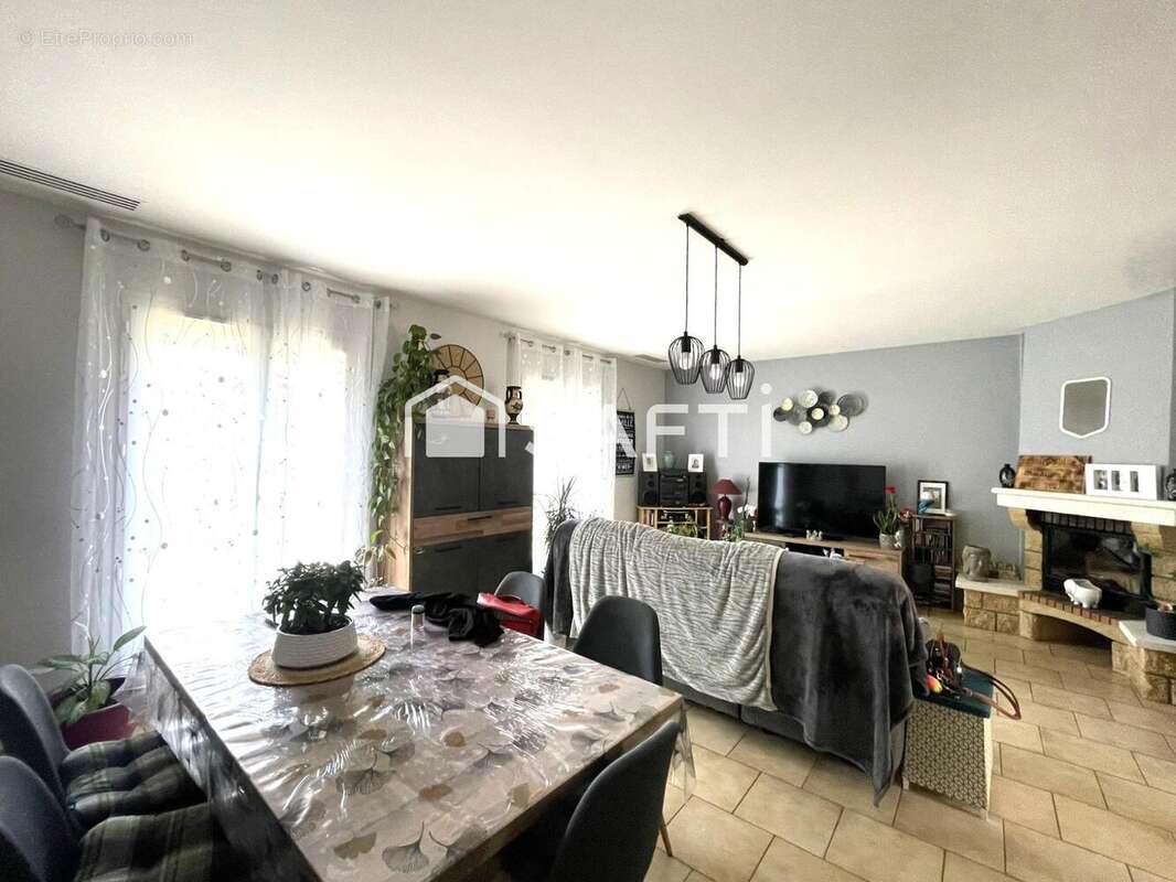 Photo 3 - Maison à LA CAILLERE-SAINT-HILAIRE