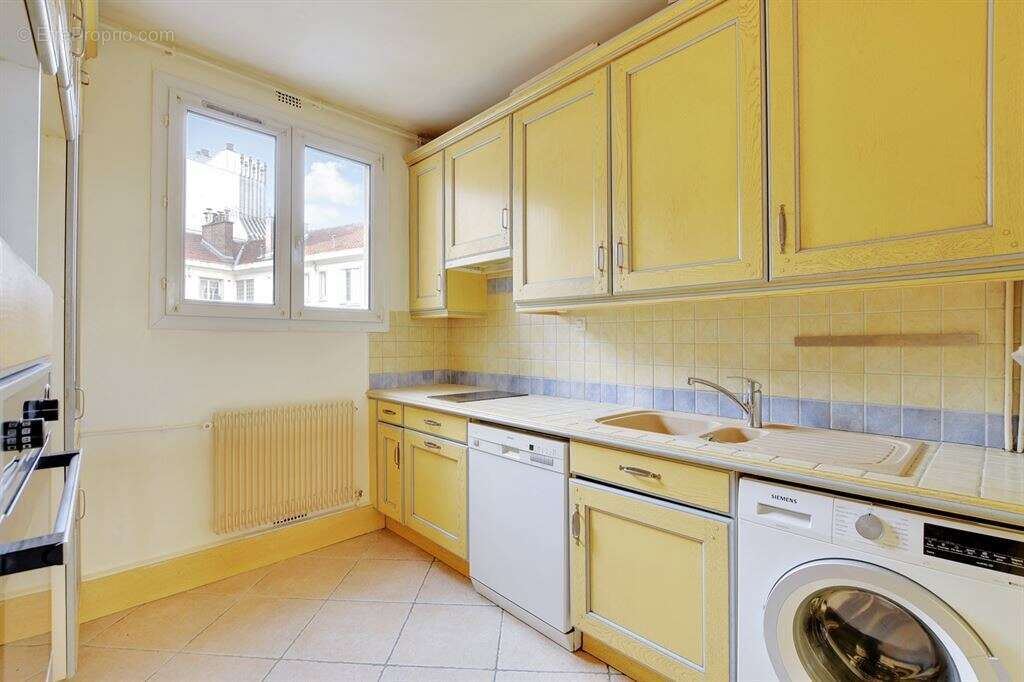 Appartement à PARIS-20E